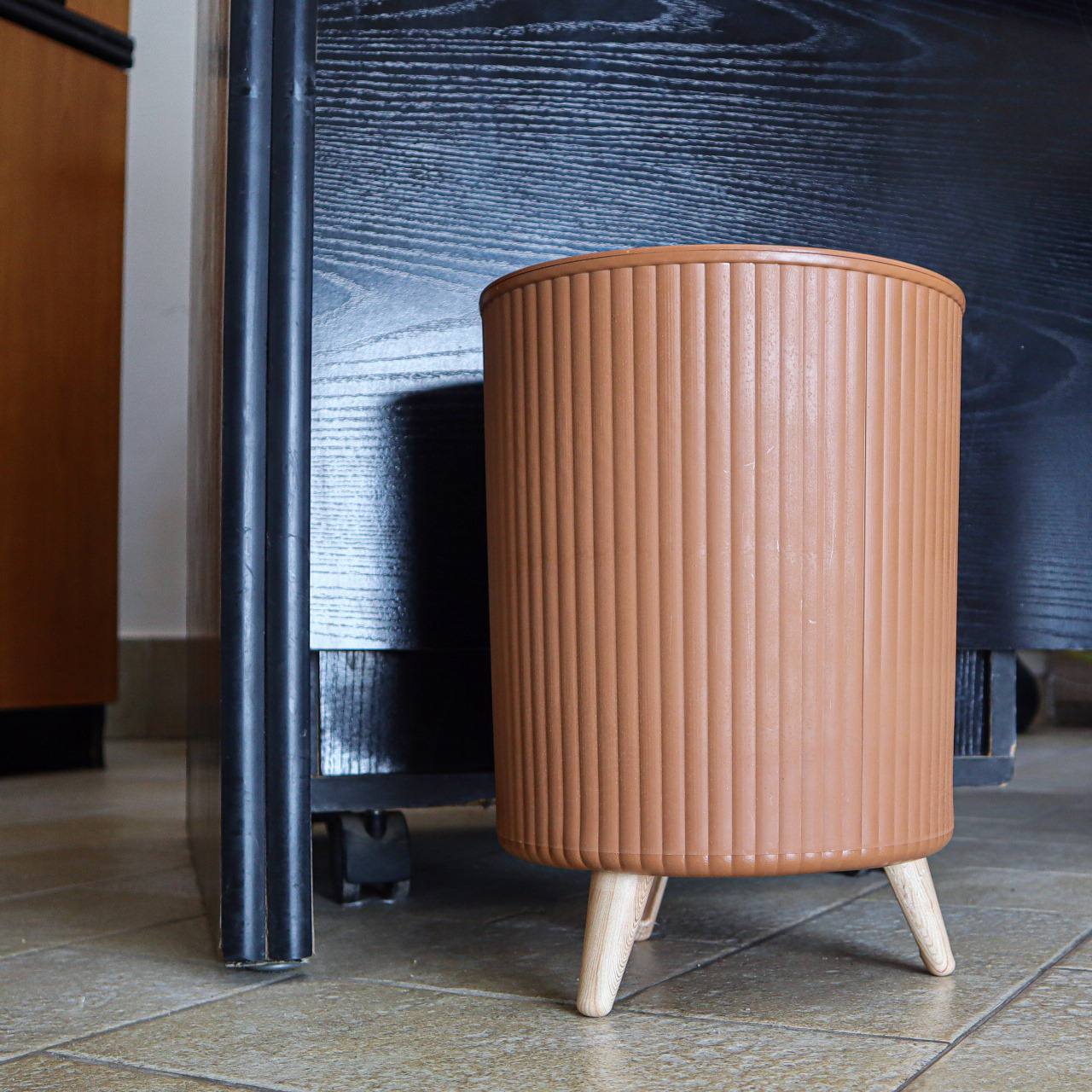 Modern Plastic Waste Basket – 8.5 L