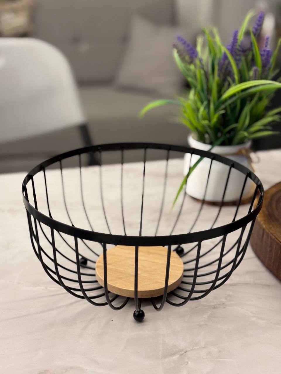 Matte Metal Fruit &amp; Pastry Serving Plate – Rust-Resistant