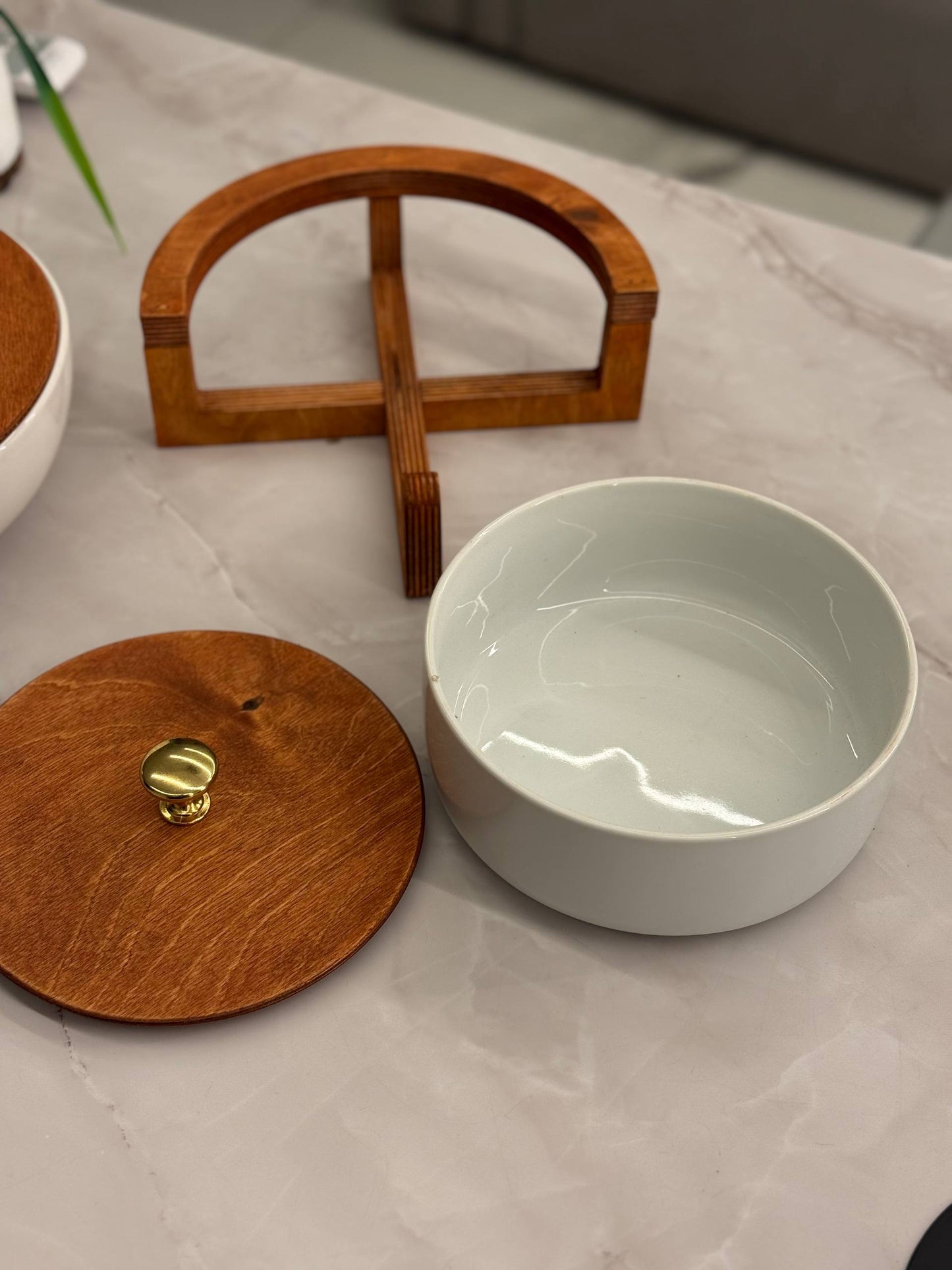 Heat-Resistant Porcelain Casserole Set with Wooden Lid – 2 Pieces